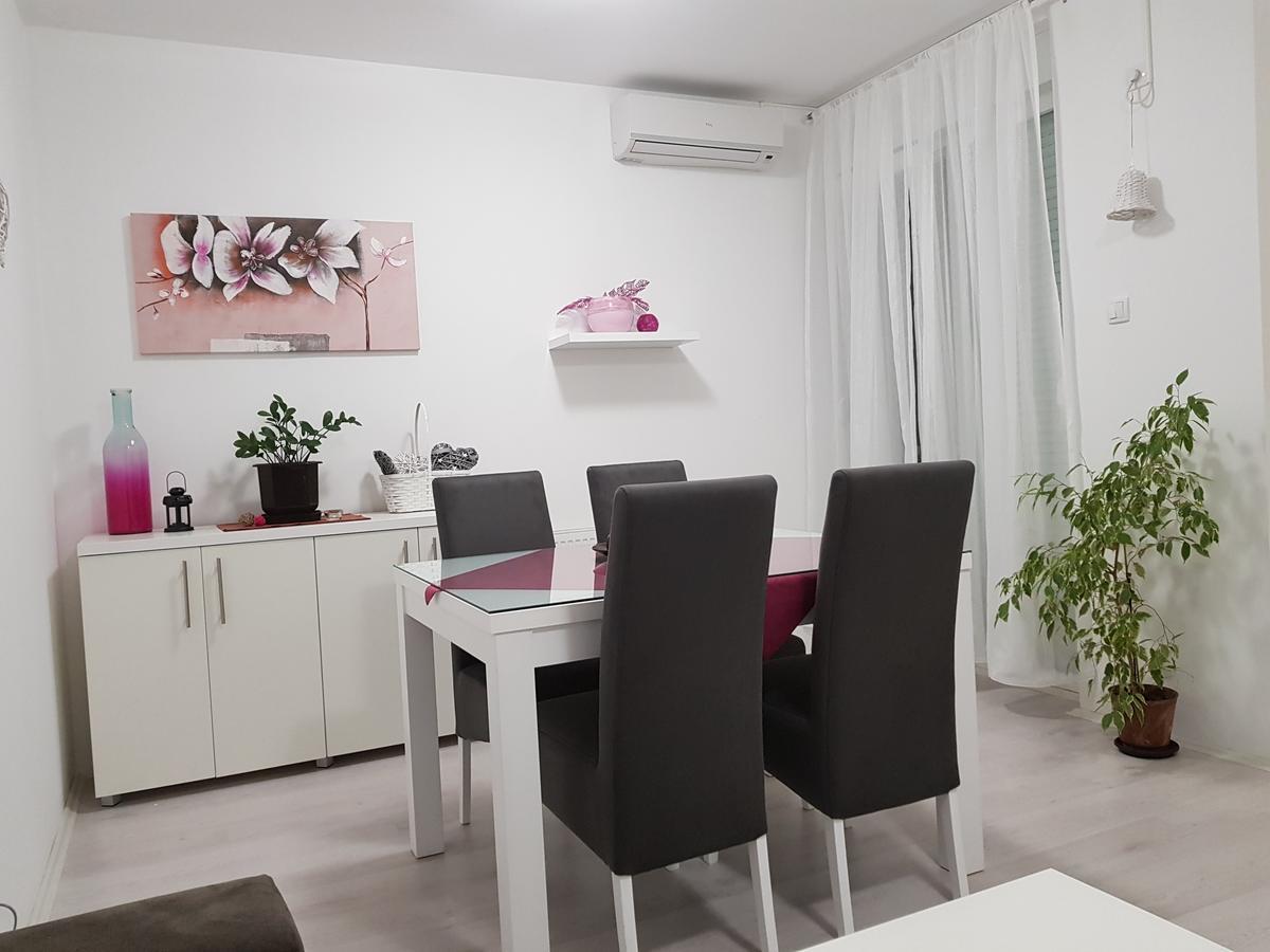Apartment Gea 18 Novi Sad Exterior photo